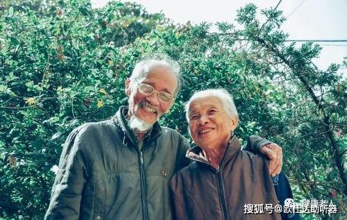 老卢爆料小董和老白视频,小董与老白神秘视频内容曝光